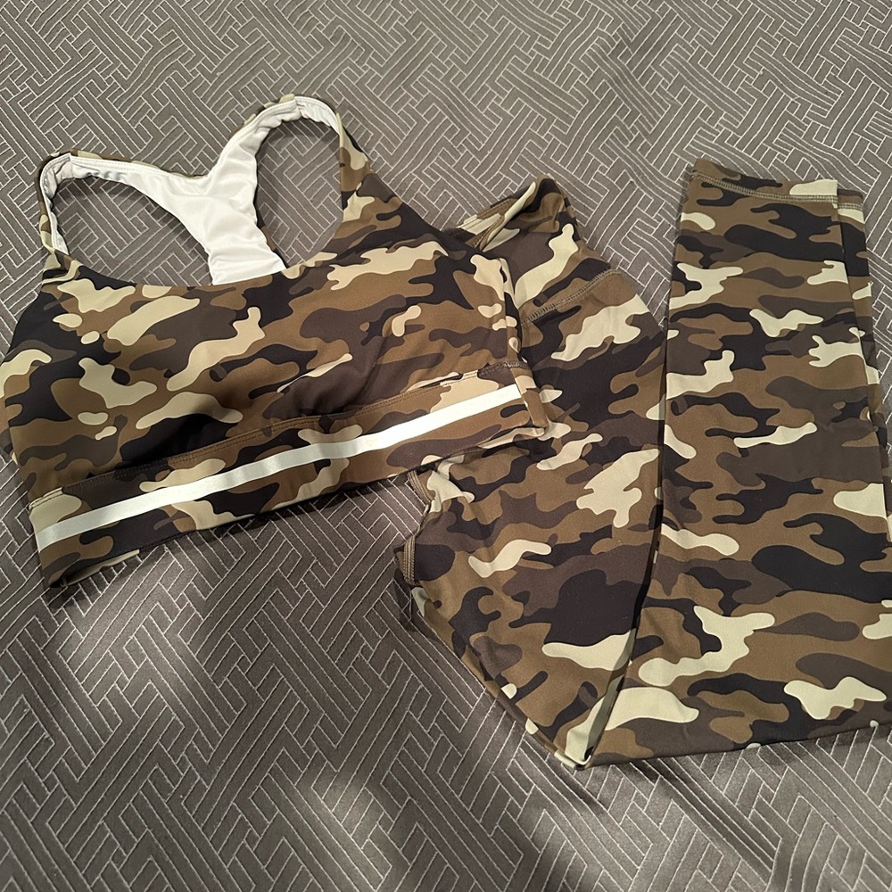Zyia Soft N Snug Camo Set